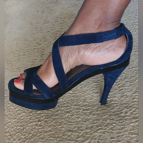 BCBGMAXAZRIA Blue Suede Platform Heel - Picture 3 of 9